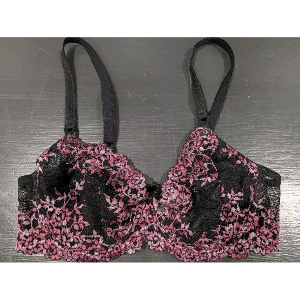 Wacoal Embrace Lace Underwire Bra Black Pink Size 34C Back Closure